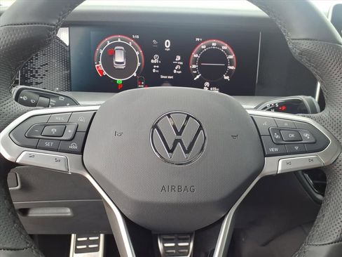 New 2026 Volkswagen Tiguan SE R-Line FWD image 12