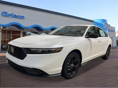 New 2025 Honda Accord SE image 1