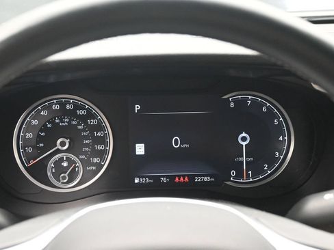 Used 2025 Genesis G70 2.5T AWD/4WD image 12