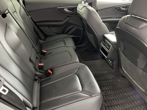 Used 2019 Audi Q8 Premium Plus w/ Premium Plus AWD/4WD image 24