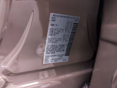 Used 2024 Nissan Titan PRO-4X w/ Pro-4x Convenience Package AWD/4WD image 40