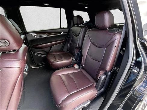 Used 2022 Cadillac XT6 Premium Luxury w/ Technology Package image 28