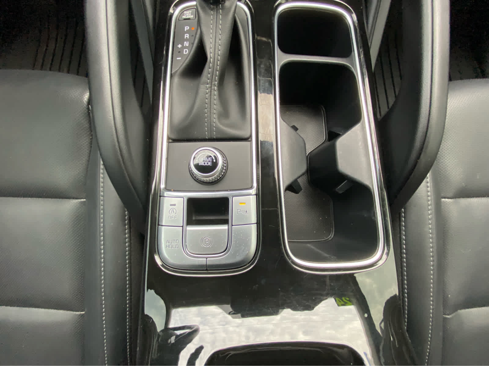 Used 2024 Kia Telluride S FWD image 27