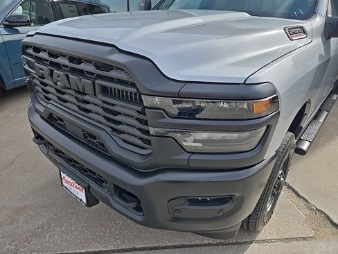 New 2026 RAM 2500 Tradesman AWD/4WD image 17