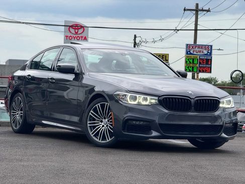 Used 2020 BMW 530i xDrive w/ M Sport Package AWD/4WD image 3