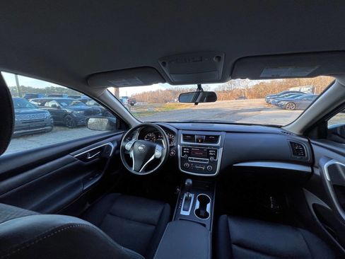 Used 2017 Nissan Altima 2.5 SR image 11