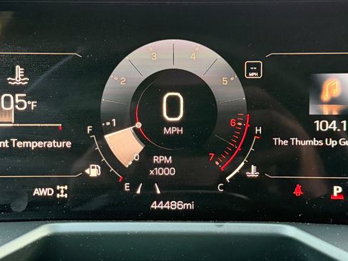 Used 2024 GMC Acadia AT4 w/ Luxury Package AWD/4WD image 24