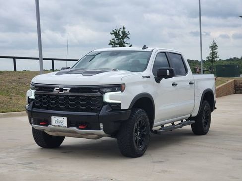 Used 2024 Chevrolet Silverado 1500 ZR2 w/ Technology Package AWD/4WD image 3