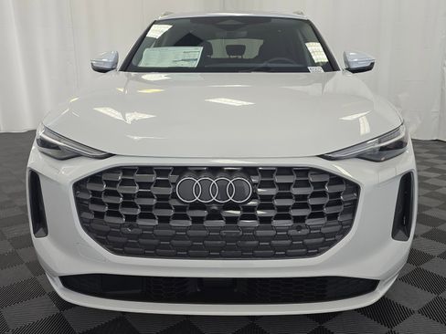 Used 2025 Audi Q5 Premium Plus w/ Premium Plus image 9