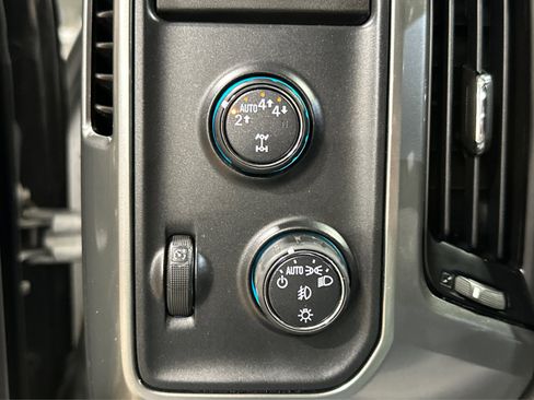 Used 2018 Chevrolet Silverado 1500 LT w/ All Star Edition image 20