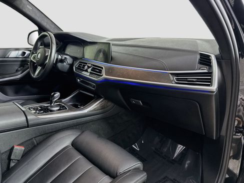 Used 2022 BMW X7 xDrive40i w/ M Sport Package AWD/4WD image 30