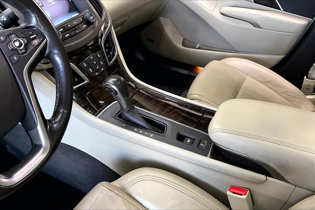 Used 2015 Buick LaCrosse Premium w/ Driver Confidence Package #1 FWD image 17