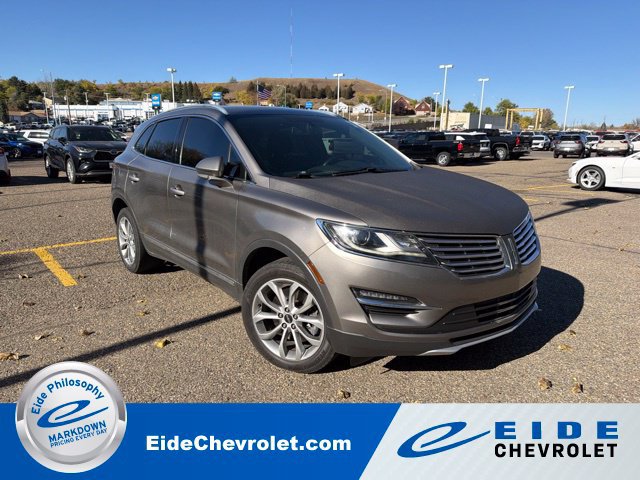 Used 2016 Lincoln MKC Select w/ Class II Trailer Tow Package AWD/4WD image 1