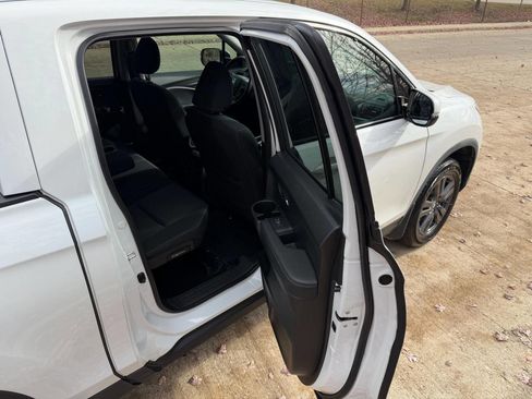 Used 2019 Honda Ridgeline Sport image 32