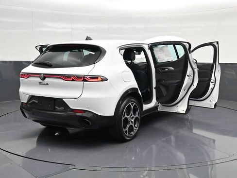 Used 2024 Alfa Romeo Tonale Veloce AWD/4WD image 41