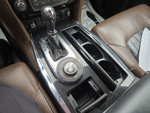 Used 2019 Nissan Armada Platinum image 23