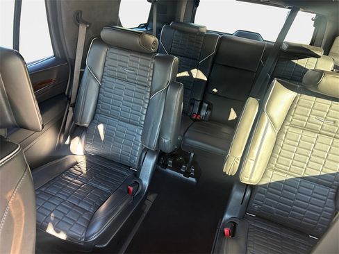 Used 2021 Cadillac Escalade Sport Platinum w/ LPO, ONYX Package image 9