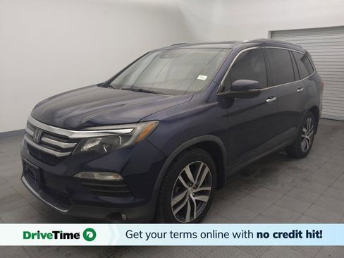 Used 2017 Honda Pilot Touring image 1