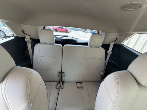 Used 2020 Buick Enclave Essence AWD/4WD image 10