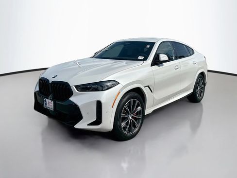 Used 2024 BMW X6 xDrive40i w/ Premium Package AWD/4WD image 3