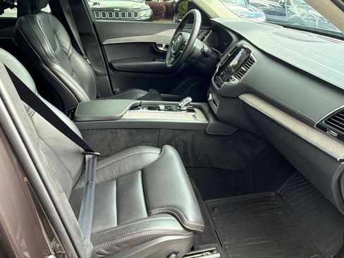 Used 2023 Volvo XC90 T8 Ultimate AWD/4WD image 30