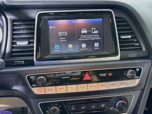 Used 2019 Hyundai Sonata SE FWD image 18