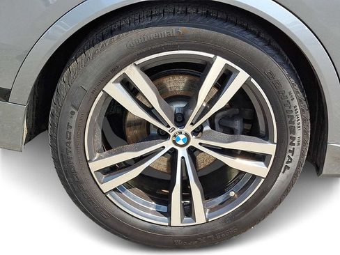 Used 2024 BMW X7 xDrive40i w/ M Sport Package AWD/4WD image 7