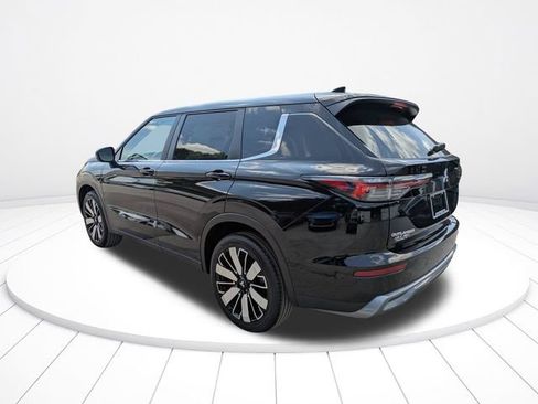 New 2026 Mitsubishi Outlander SE FWD image 6