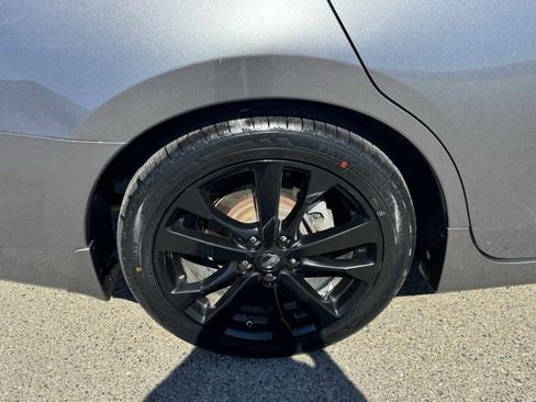 Used 2018 Nissan Altima 2.5 SR w/ SR Midnight Edition image 36