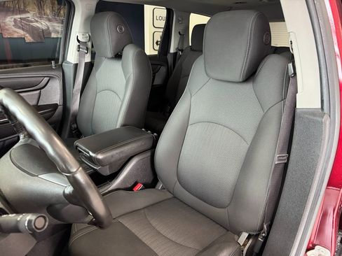 Used 2015 Chevrolet Traverse LT w/ Style and Technology Package image 13