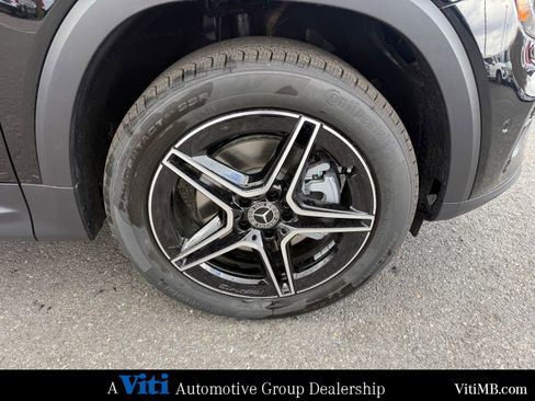 New 2026 Mercedes-Benz GLB 250 4MATIC image 9