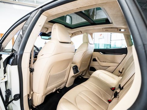 Used 2022 Maserati Levante Modena image 53