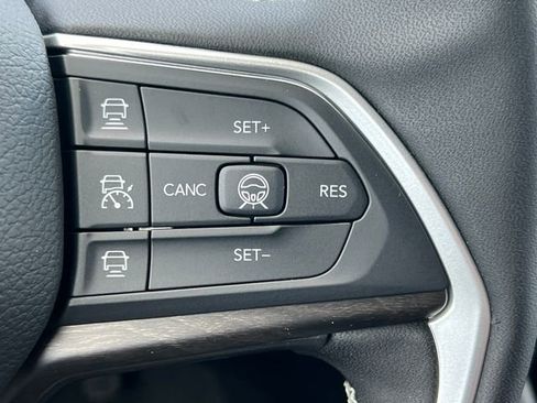 New 2026 Jeep Grand Cherokee Limited AWD/4WD image 19