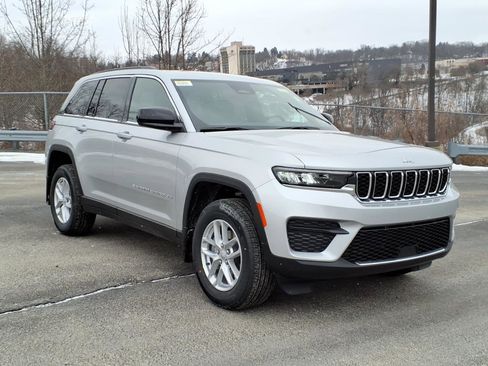 New 2026 Jeep Grand Cherokee Laredo X AWD/4WD image 3