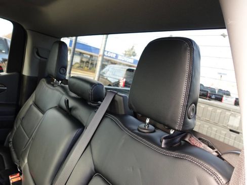 Used 2023 GMC Sierra 1500 Elevation image 23