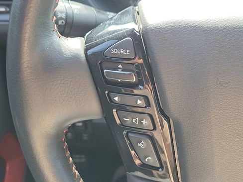 Used 2022 Nissan Frontier PRO-4X image 26