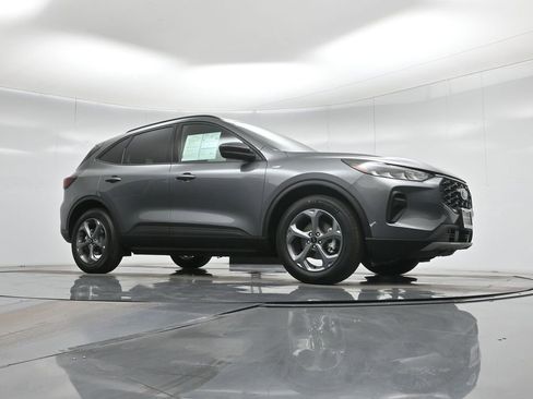 Used 2025 Ford Escape ST-Line w/ Equipment Group 301A image 47