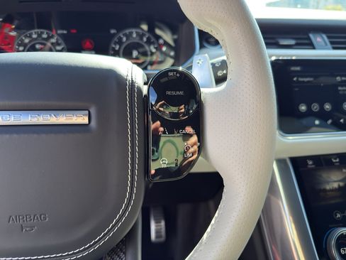 Used 2022 Land Rover Range Rover Sport SVR image 16