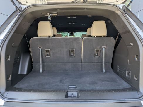 Used 2023 Chevrolet Traverse LS image 25