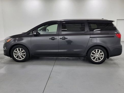 Used 2021 Kia Sedona EX image 3