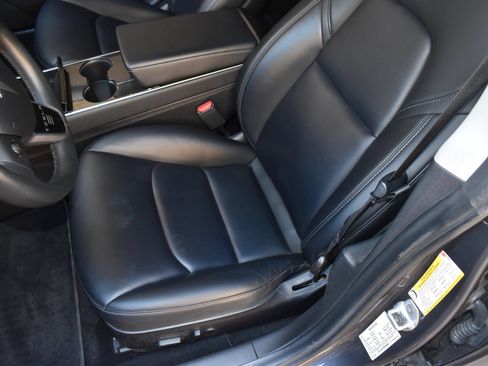Used 2020 Tesla Model 3 Standard Range Plus RWD image 11