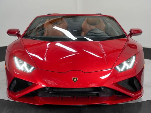 Used 2021 Lamborghini Huracan EVO image 10