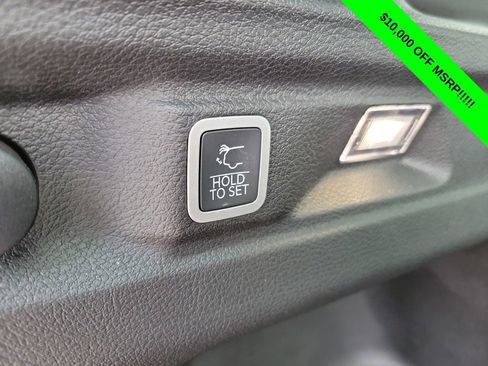 New 2025 Jeep Grand Cherokee L Limited AWD/4WD image 11