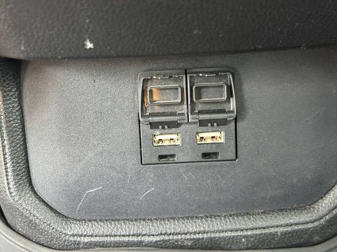 Used 2021 Toyota Highlander XLE FWD image 24