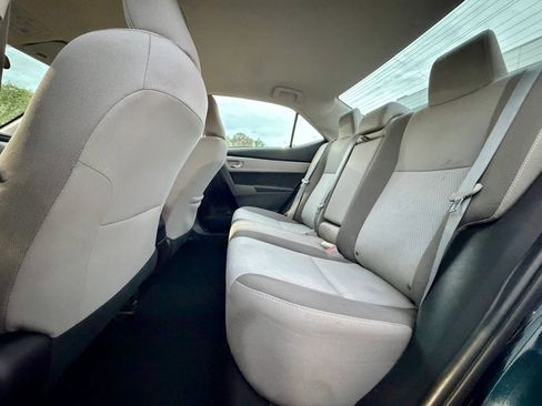 Used 2019 Toyota Corolla LE FWD image 19