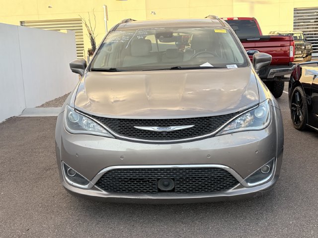 Used 2017 Chrysler Pacifica Touring-L Plus FWD image 2
