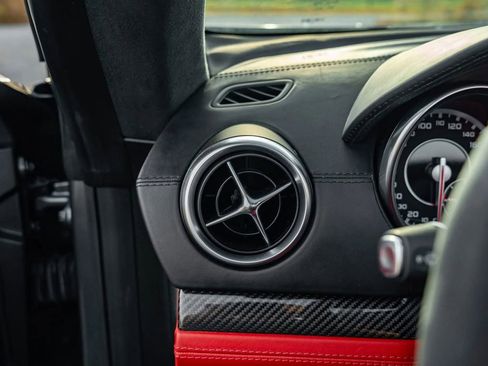 Used 2015 Mercedes-Benz SL 63 AMG image 38