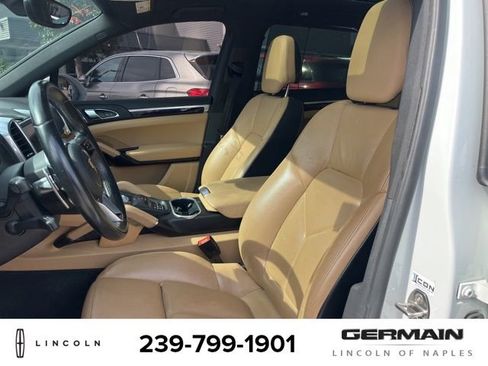 Used 2015 Porsche Cayenne S image 10