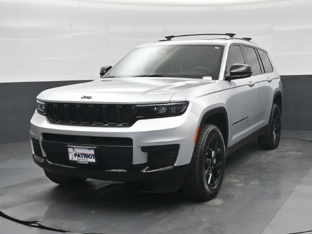 Used 2025 Jeep Grand Cherokee L Altitude RWD image 37