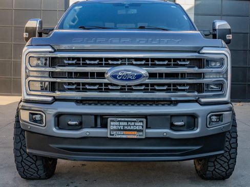 Used 2024 Ford F250 Platinum w/ FX4 Off-Road Package AWD/4WD image 4